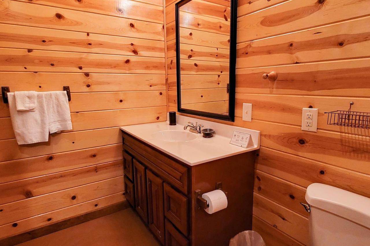 Treetop Tranquilty Севьервилл Экстерьер фото